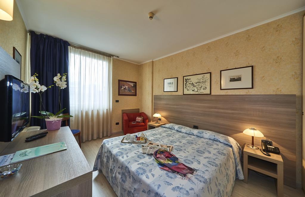 Hotel Alberi Lecco Ngoại thất bức ảnh