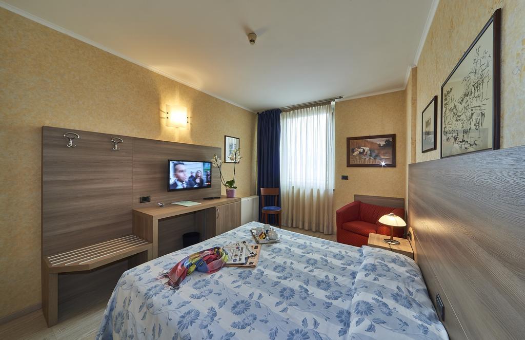 Hotel Alberi Lecco Ngoại thất bức ảnh